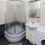 شقة Ema